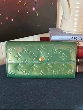 Louis Vuitton Monogram Vernis Wallet w/COA
